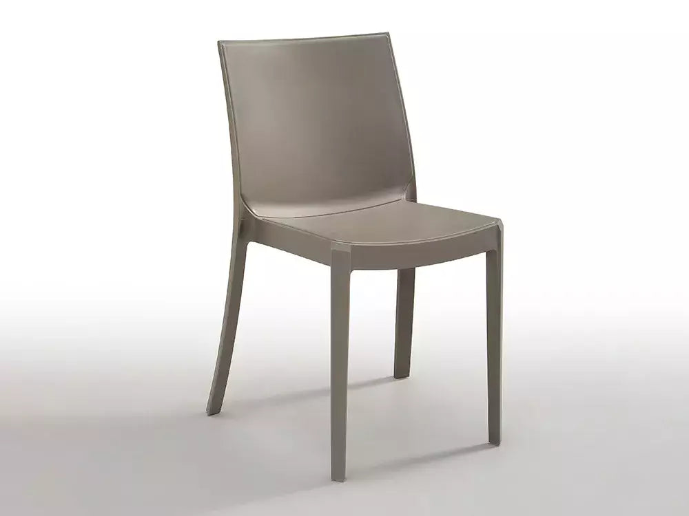 Sedia da Esterno in Polipropilene Impilabile per Giardino Bar Ristorante in 3 Colori cm.47x55x82