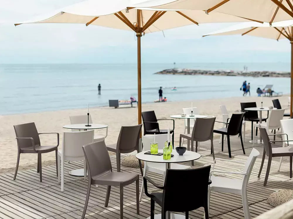 Sedia da Esterno in Polipropilene Impilabile per Giardino Bar Ristorante in 3 Colori cm.47x55x82