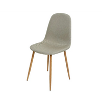 Sedia con gambe in legno e rivestimento in tessuto