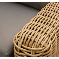 Set Salotto Polyrattan colore Naturale con Divano 3 posti, 2 Poltrone e Tavolino