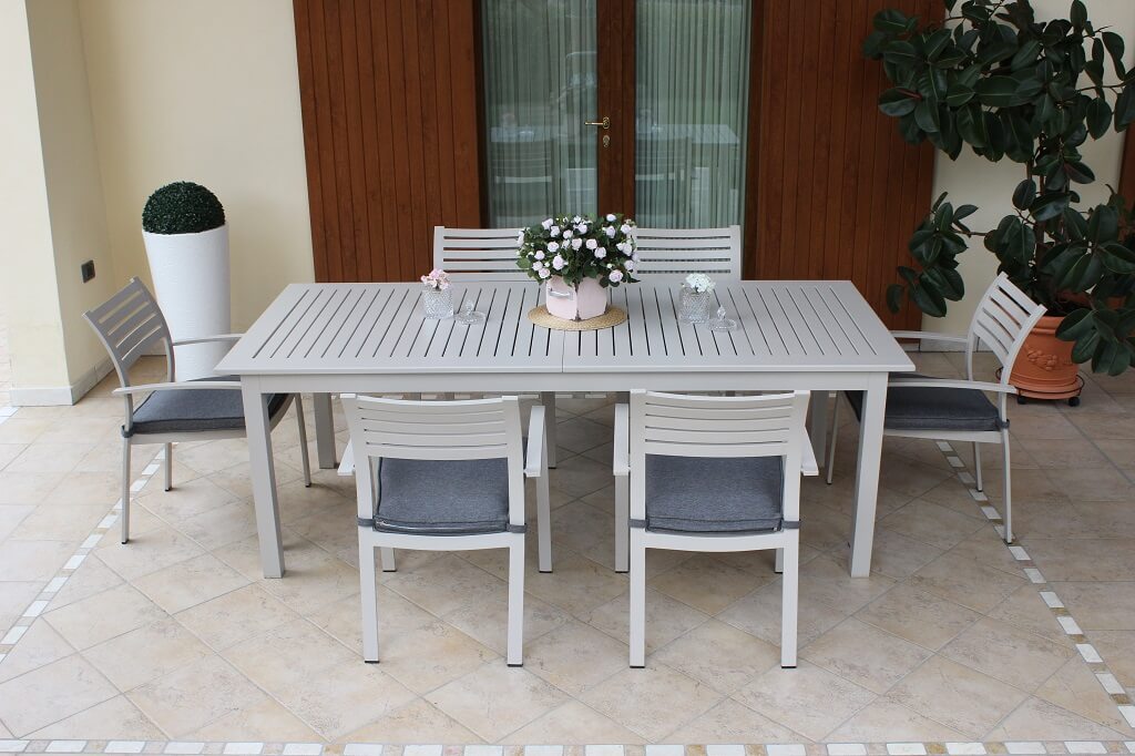 Tavolo da Giardino Esterno in Alluminio Dogato Allungabile a Scelta in 2 Misure e 4 Colori fino a 12 posti