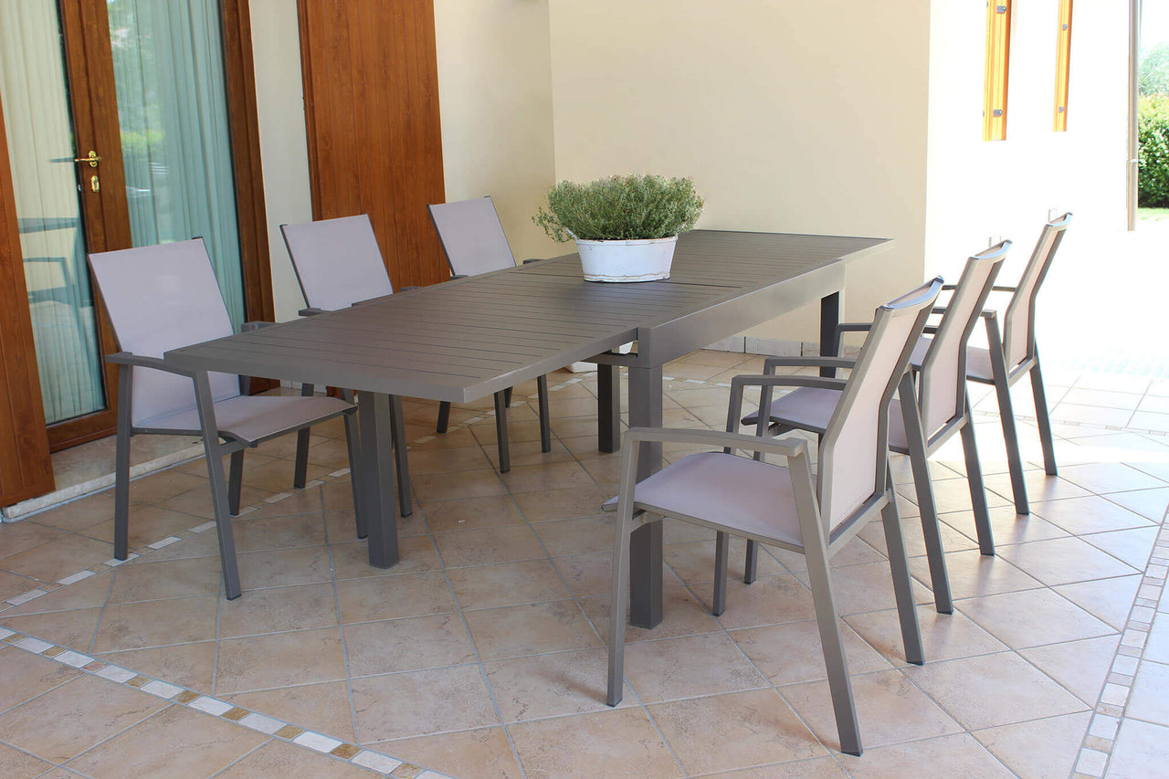 Tavolo da Giardino Esterno Allungabile cm. 135/270x90x75 in Alluminio Tortora fino a 12 posti